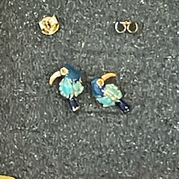 nwot Blue and Orange toucan bird post Earrings - Picture 3 of 4